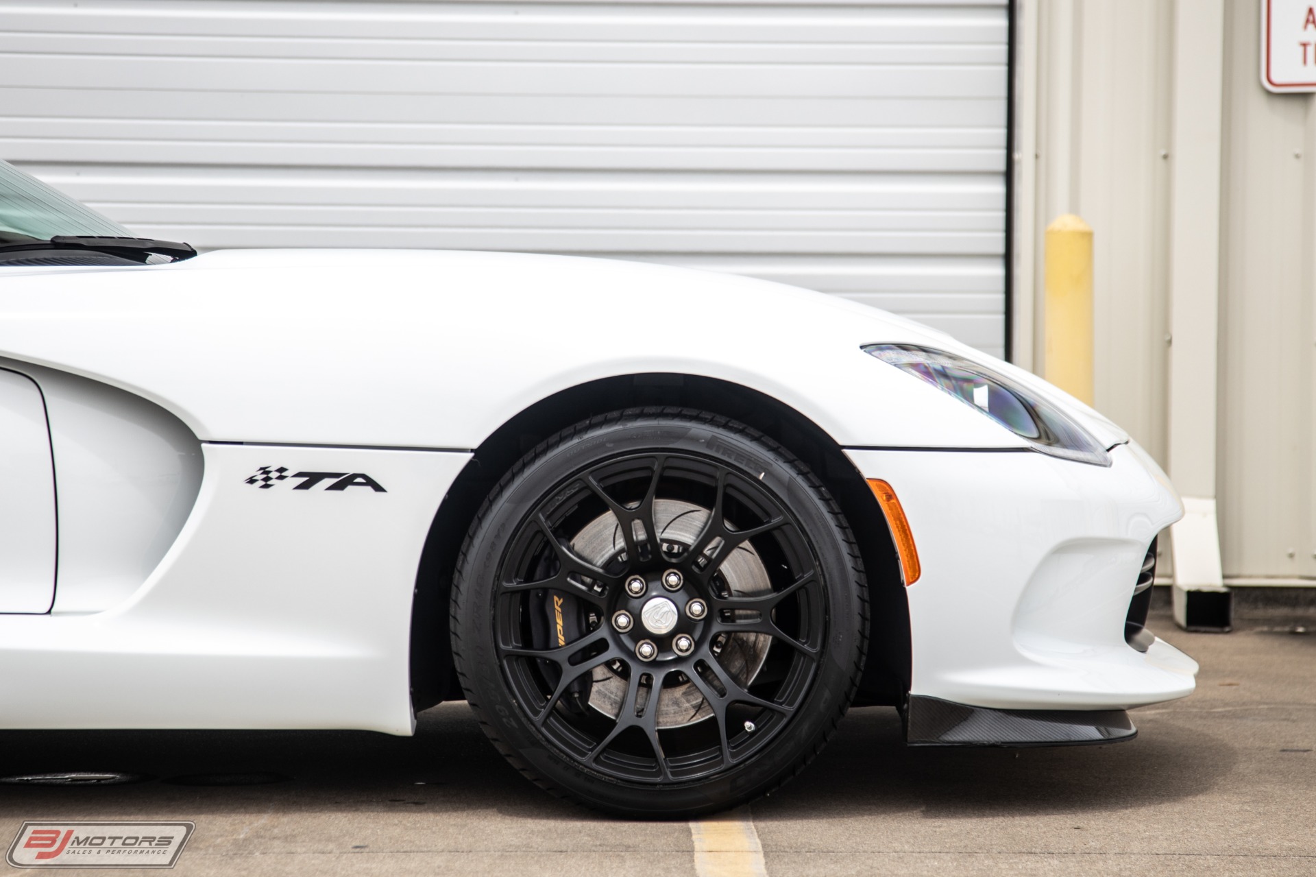 Used-2014-Dodge-Viper-TA-10