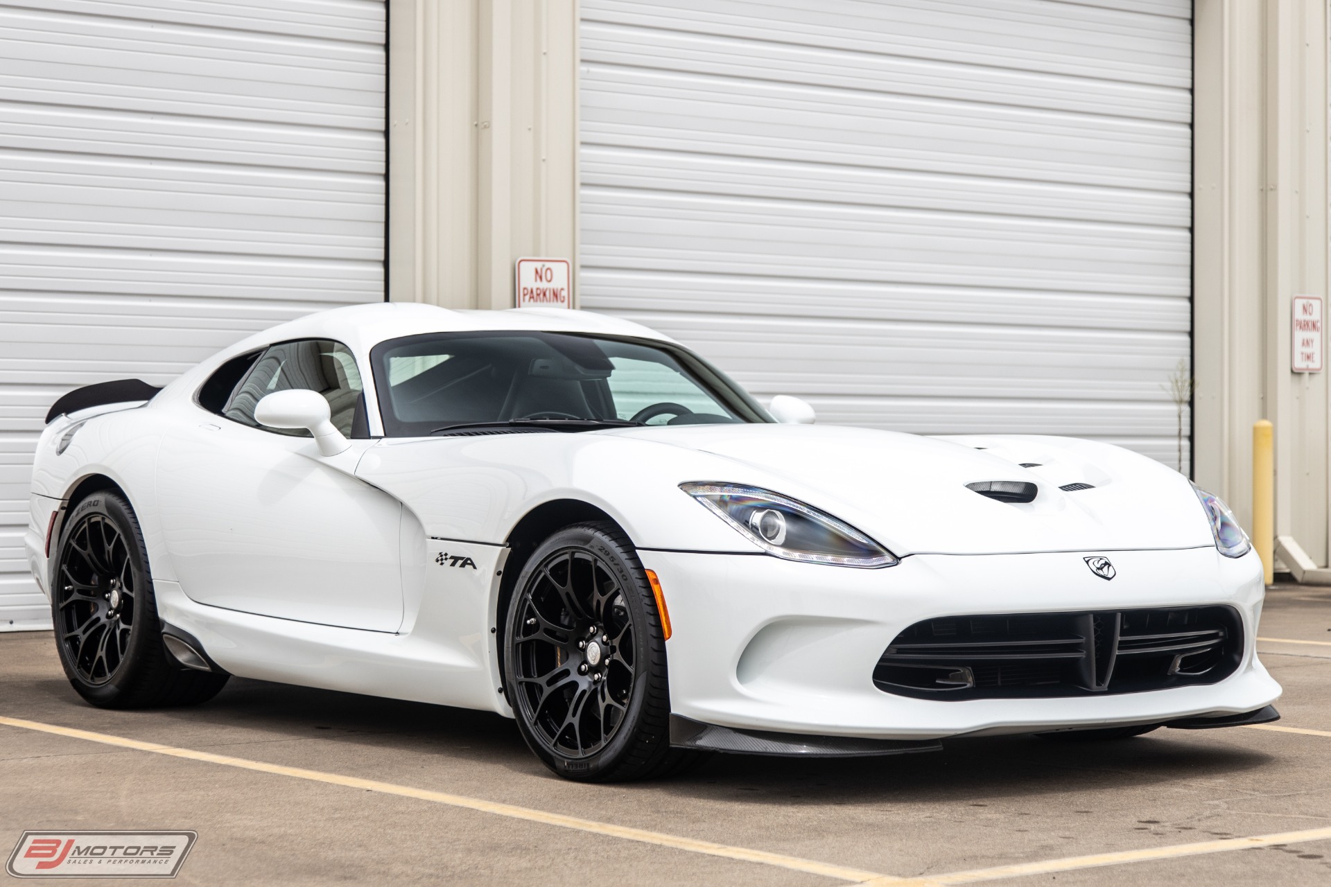 Used-2014-Dodge-Viper-TA-10