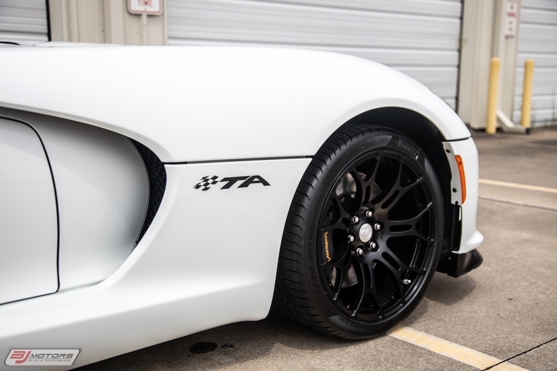 Used-2014-Dodge-Viper-TA-10