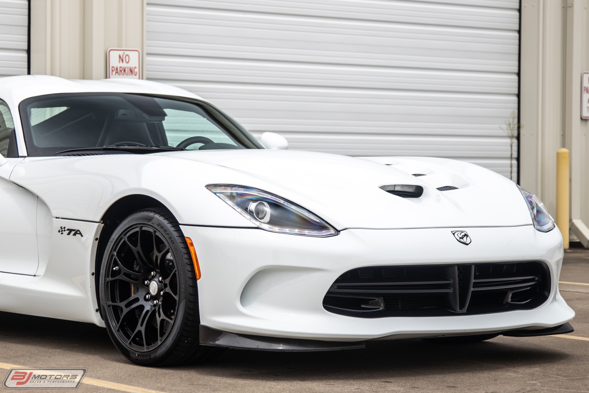 Used-2014-Dodge-Viper-TA-10