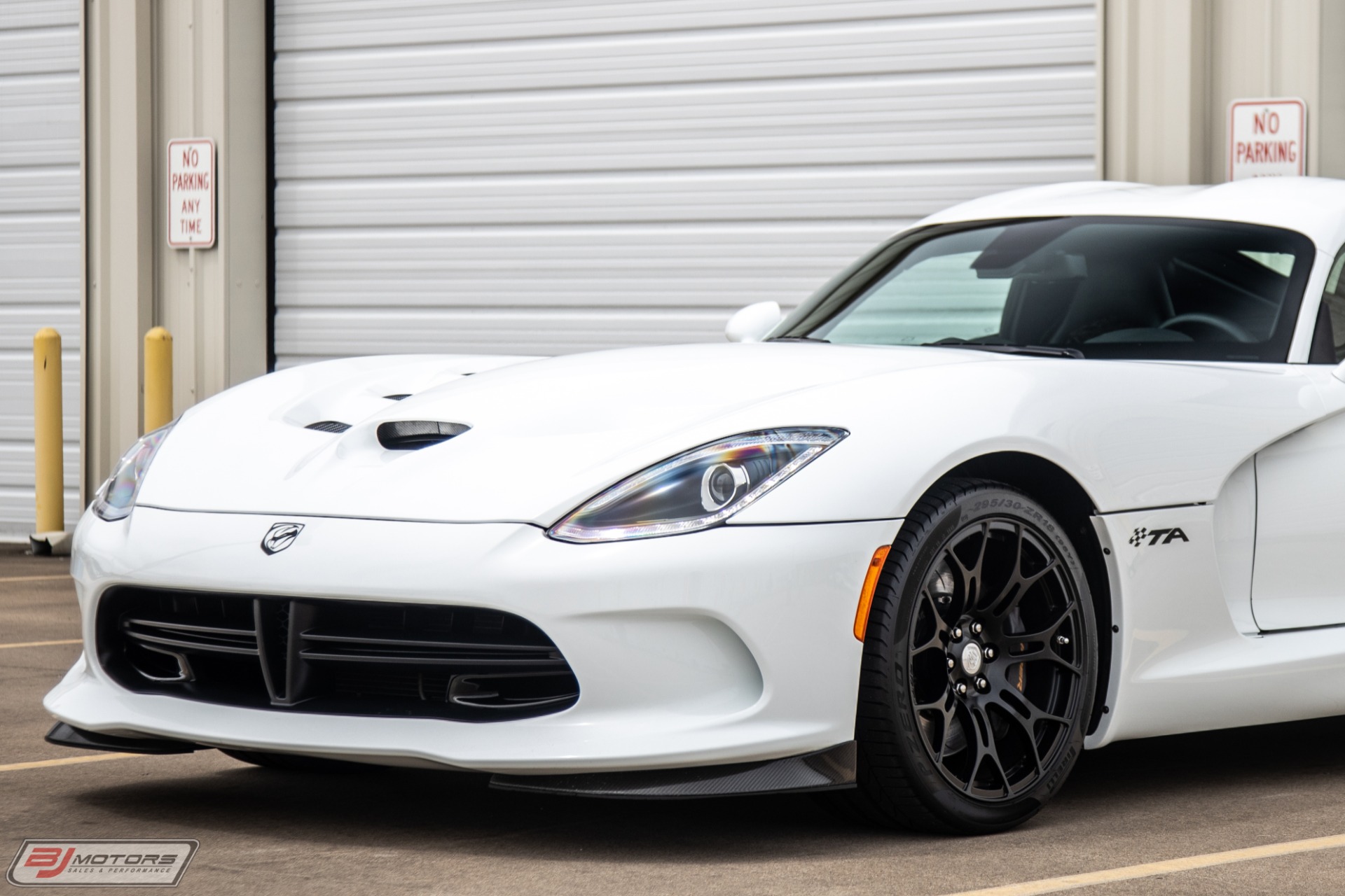 Used-2014-Dodge-Viper-TA-10