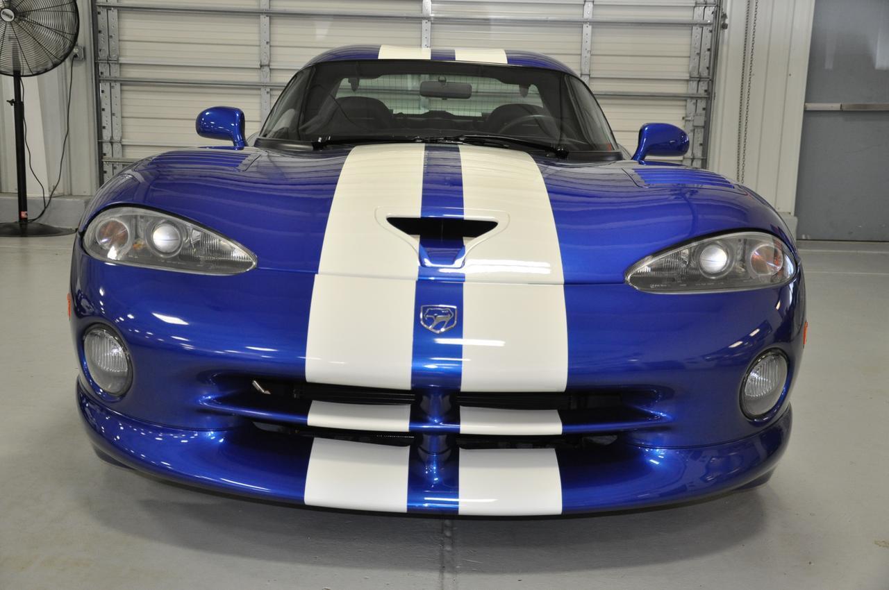 Used-1996-Dodge-Viper-GTS