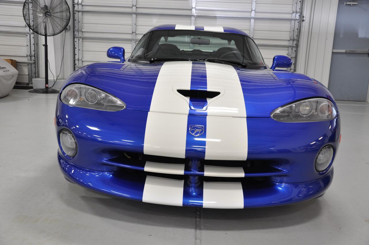 Used-1996-Dodge-Viper-GTS