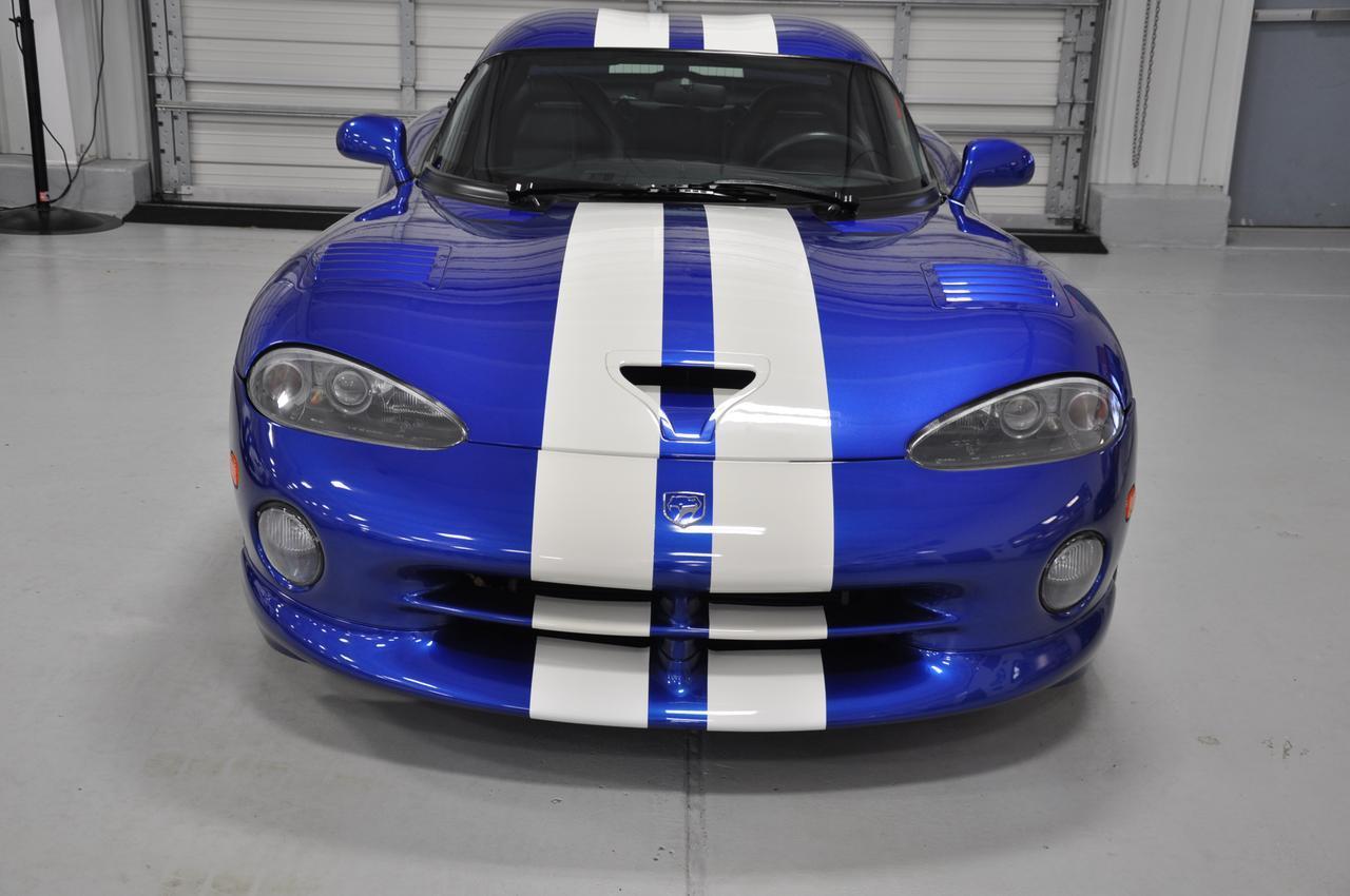 Used-1996-Dodge-Viper-GTS