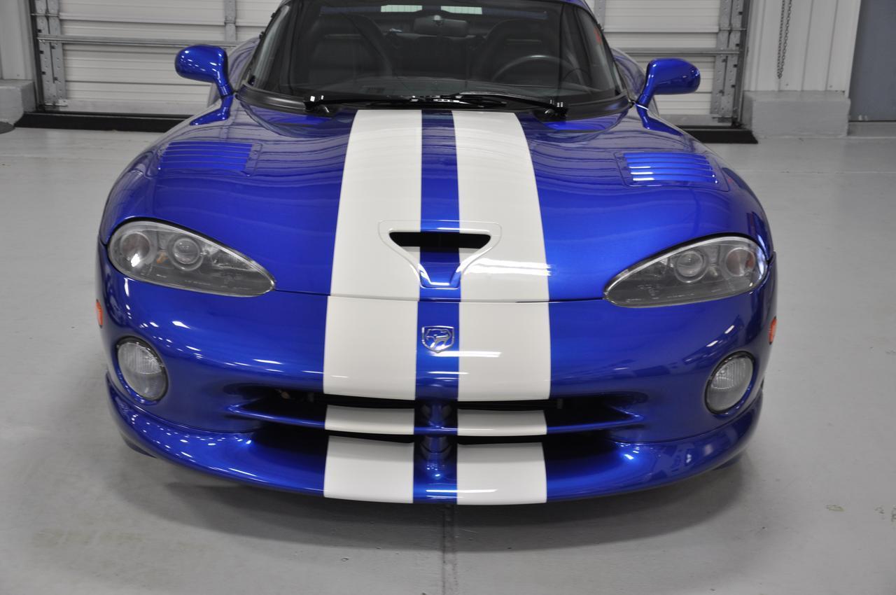 Used-1996-Dodge-Viper-GTS