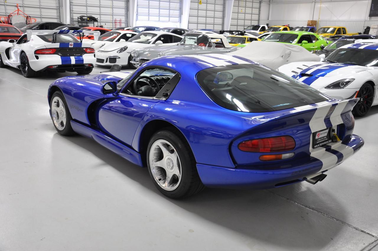 Used-1996-Dodge-Viper-GTS