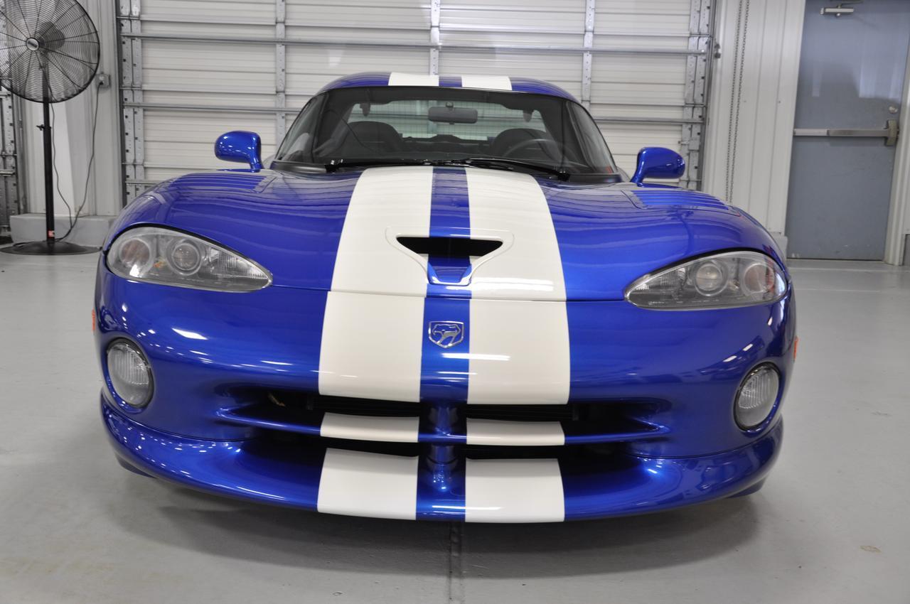 Used-1996-Dodge-Viper-GTS