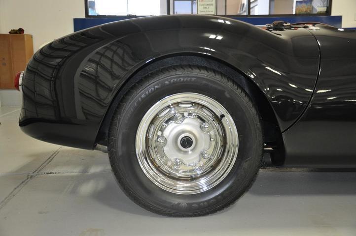 Used-1955-Porsche-Spyder-Replica