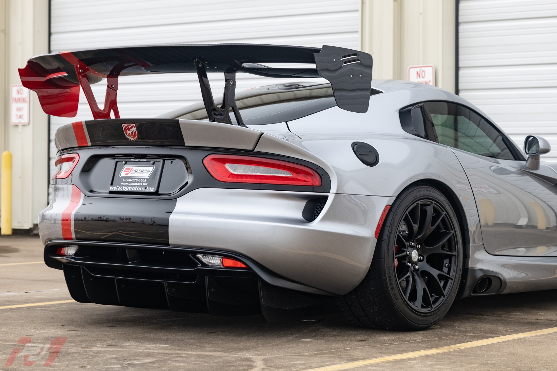 Used-2016-Dodge-Viper-ACR-Extreme