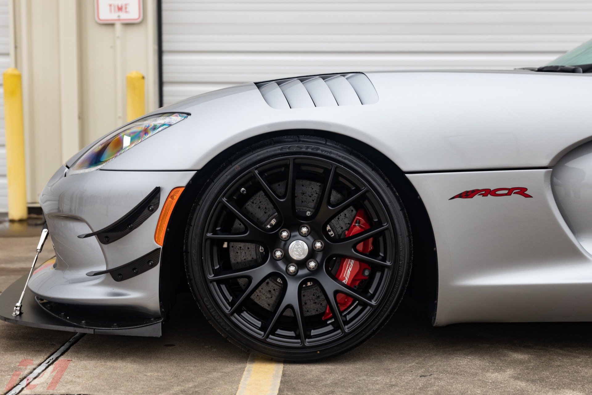 Used-2016-Dodge-Viper-ACR-Extreme