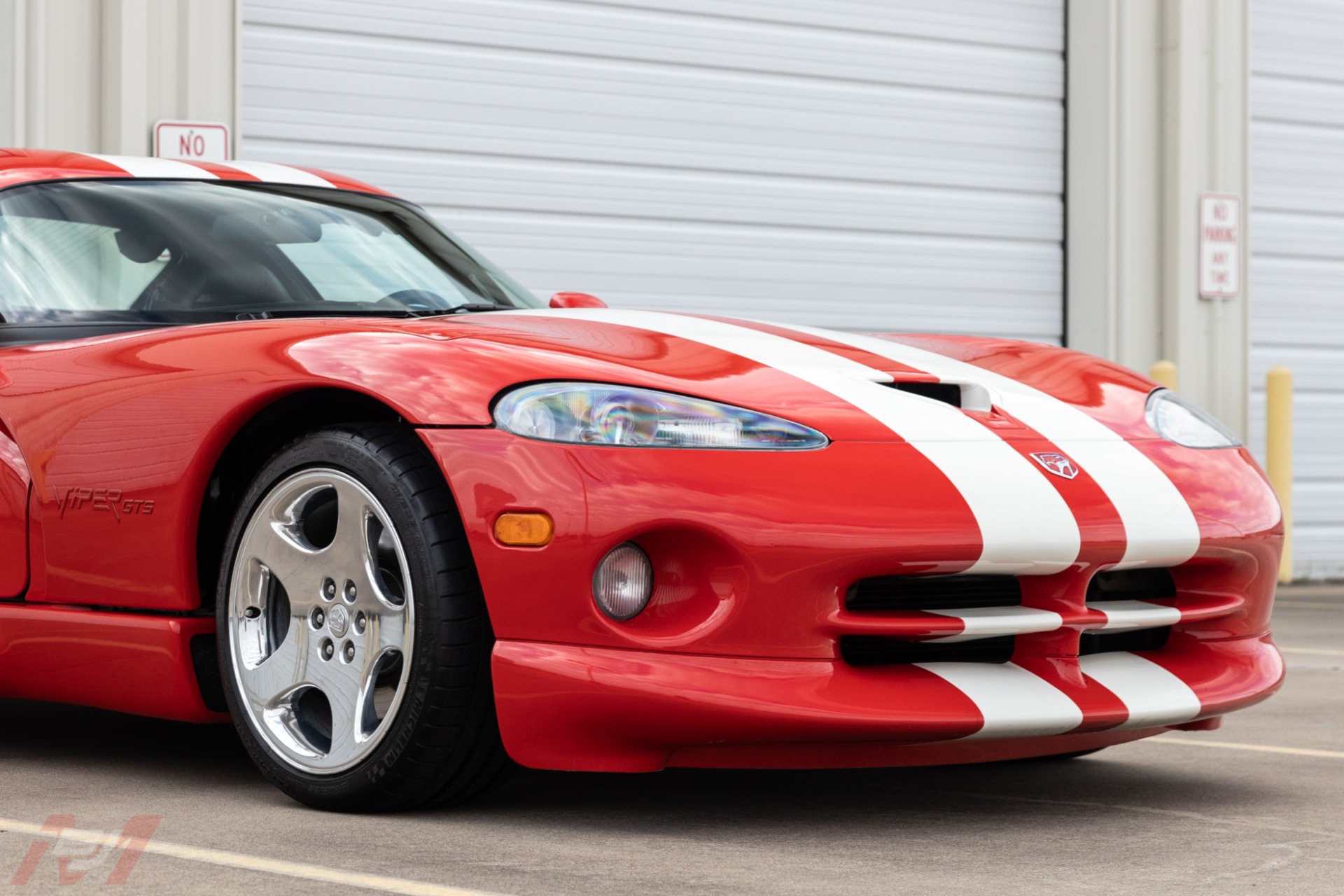 Used-2002-Dodge-Viper-GTS-Final-Edition