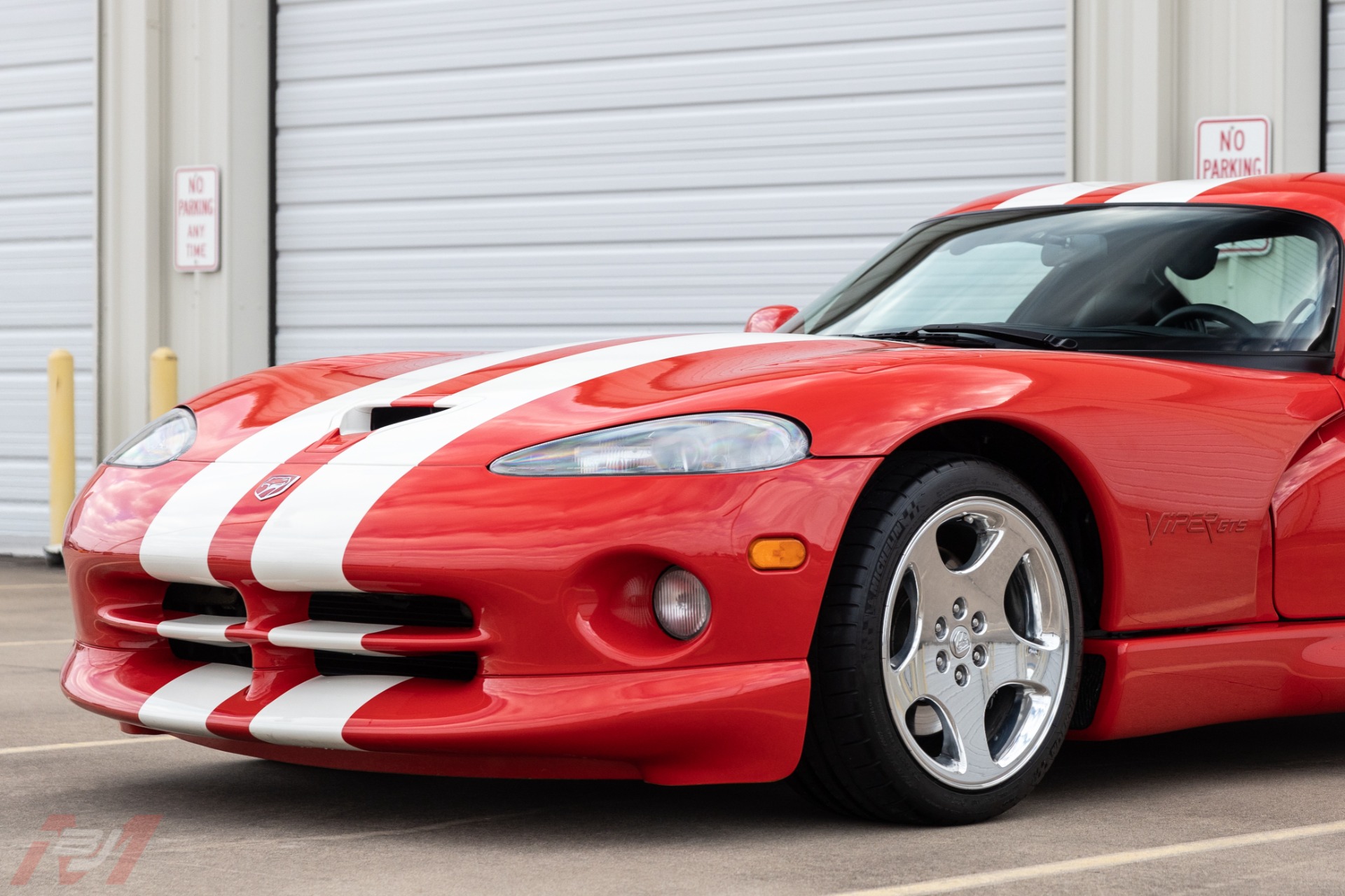 Used-2002-Dodge-Viper-GTS-Final-Edition