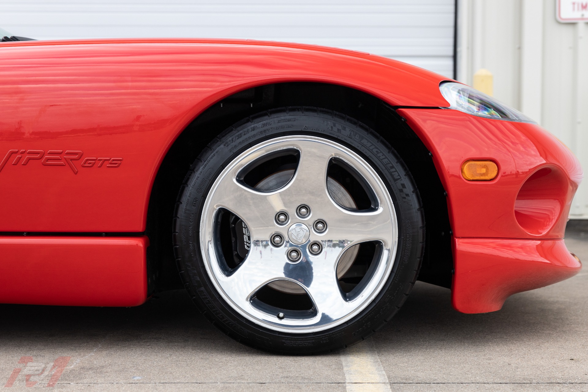 Used-2002-Dodge-Viper-GTS-Final-Edition