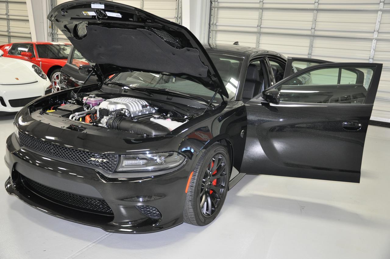 Used-2015-Dodge-Charger-SRT-Hellcat