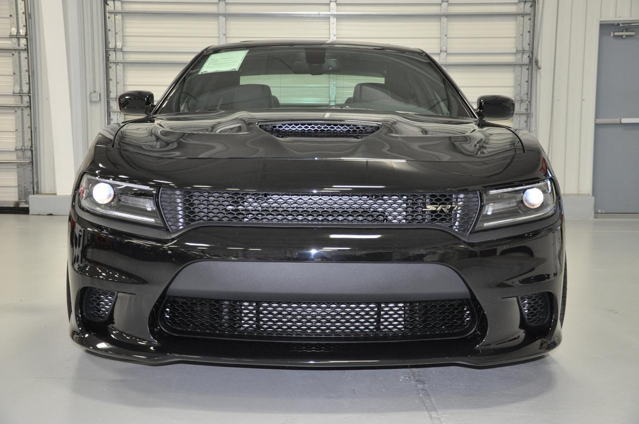 Used-2015-Dodge-Charger-SRT-Hellcat