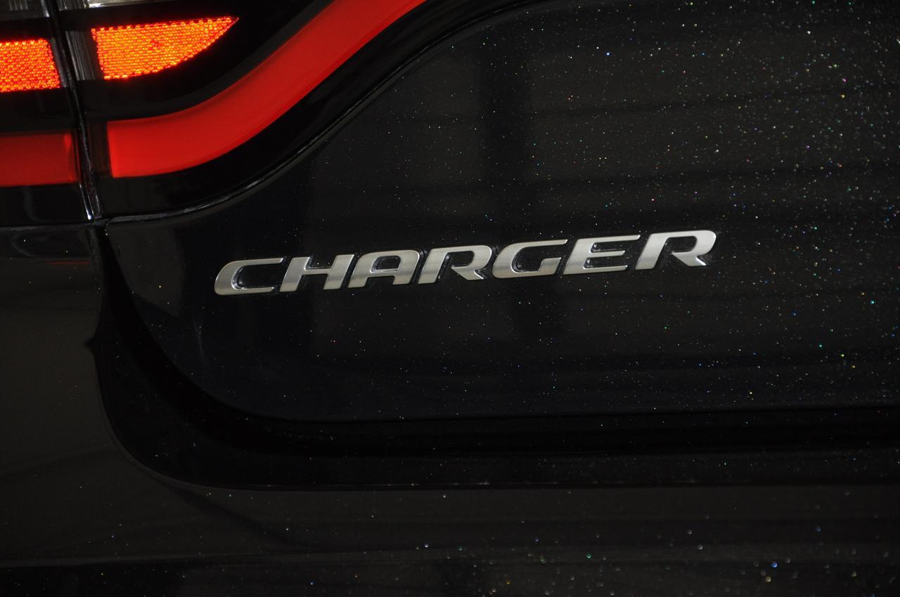 Used-2015-Dodge-Charger-SRT-Hellcat