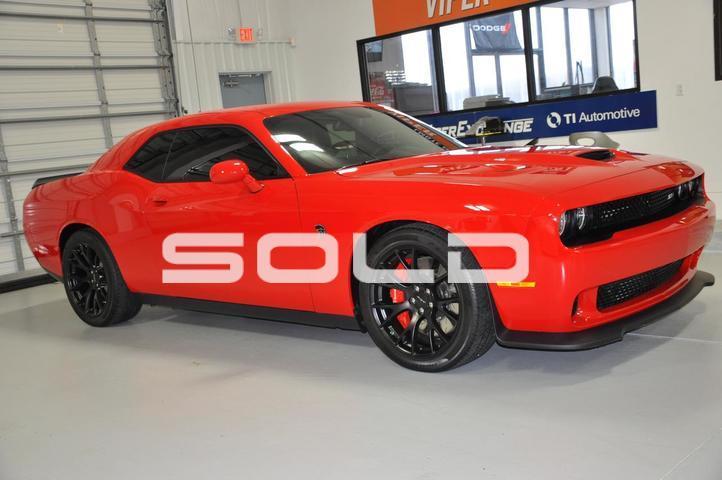 Used-2015-Dodge-Challenger-Hellcat-SRT-Hellcat