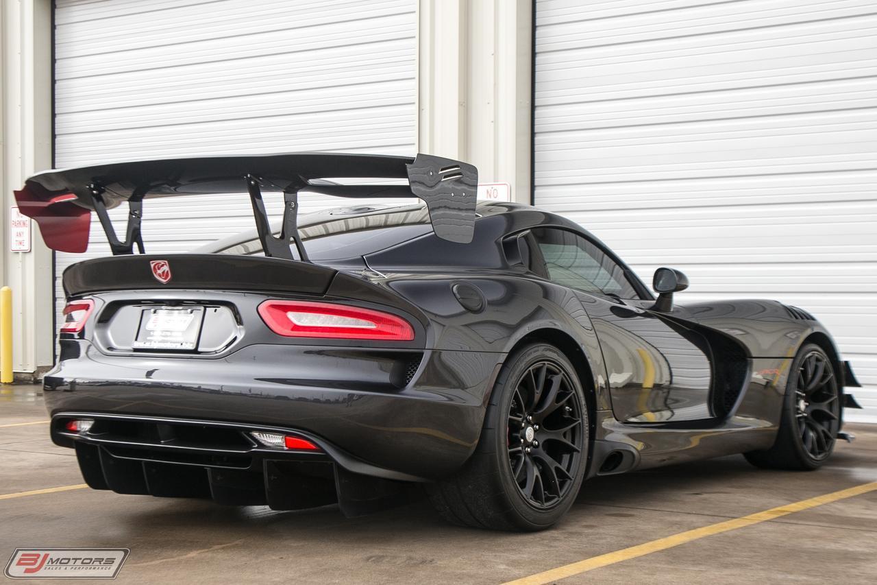 Used-2017-Dodge-Viper-ACR-Extreme-GTC-Solid-Gunmetal