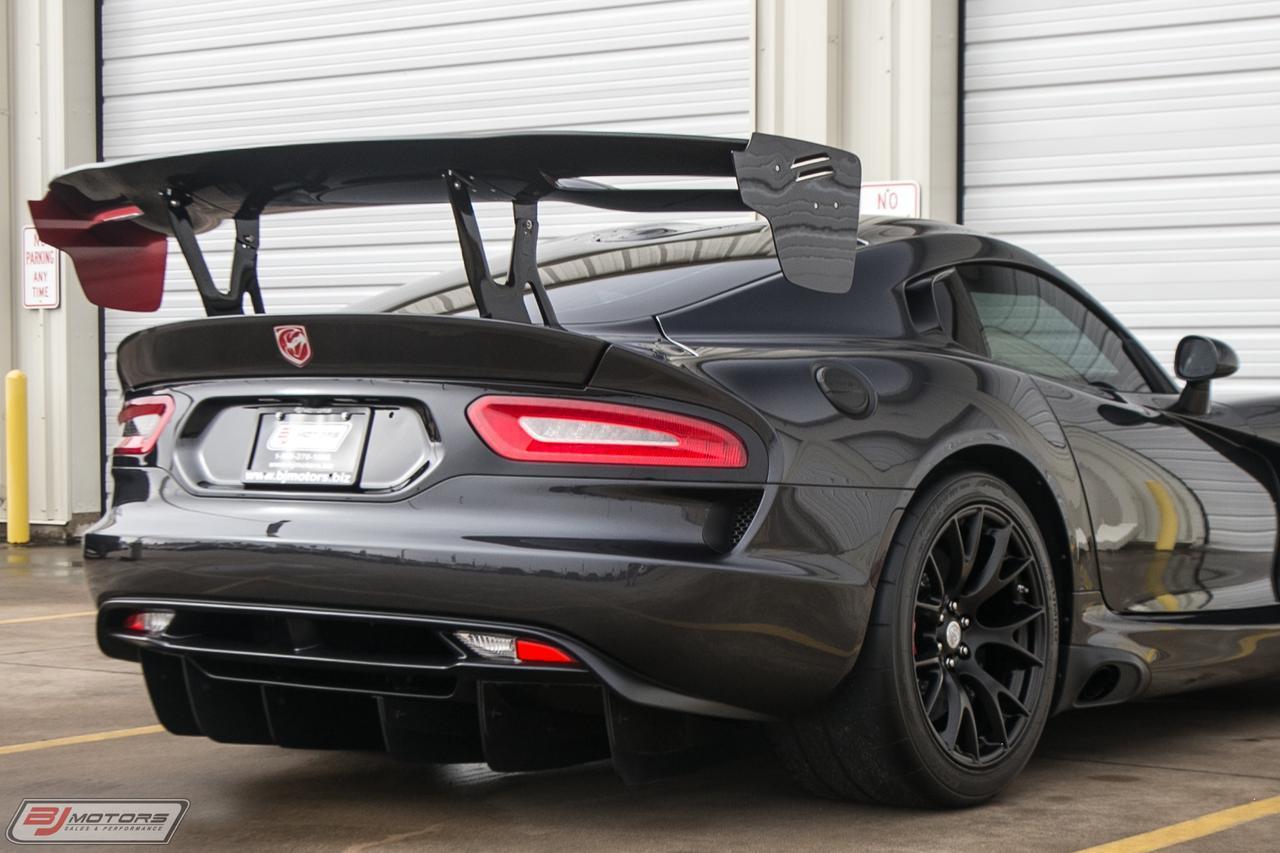 Used-2017-Dodge-Viper-ACR-Extreme-GTC-Solid-Gunmetal