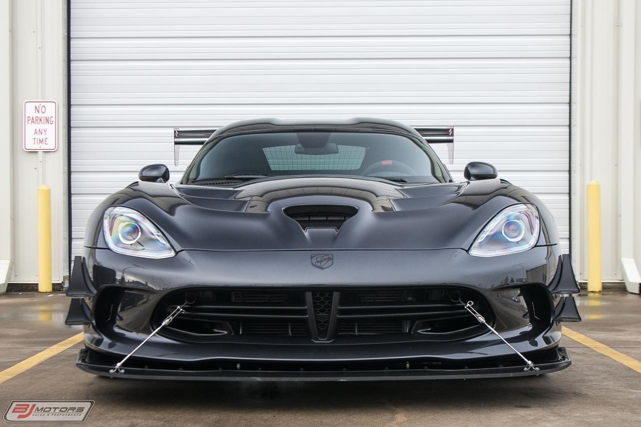 Used-2017-Dodge-Viper-ACR-Extreme-GTC-Solid-Gunmetal