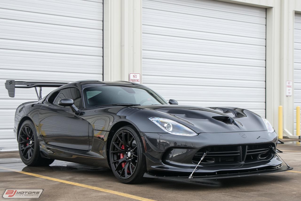 Used-2017-Dodge-Viper-ACR-Extreme-GTC-Solid-Gunmetal