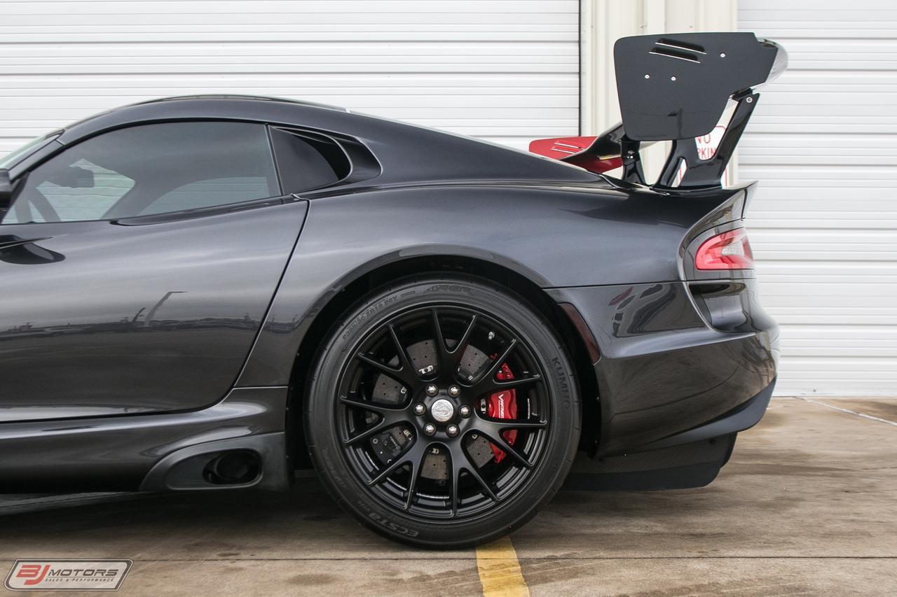 Used-2017-Dodge-Viper-ACR-Extreme-GTC-Solid-Gunmetal