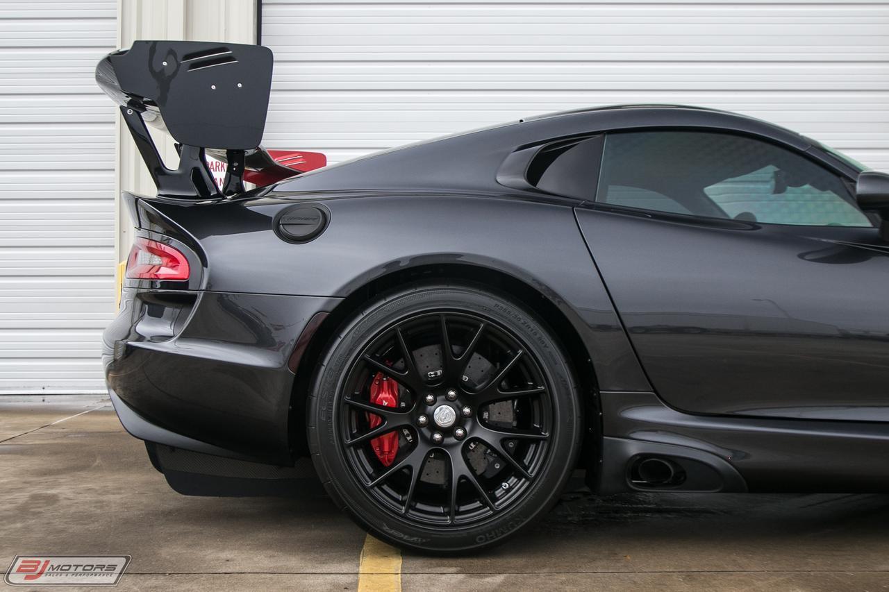 Used-2017-Dodge-Viper-ACR-Extreme-GTC-Solid-Gunmetal