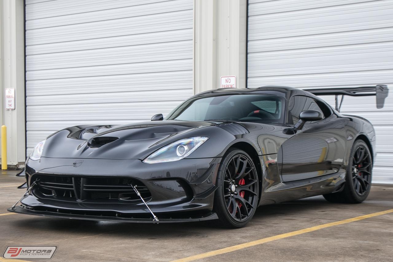 Used-2017-Dodge-Viper-ACR-Extreme-GTC-Solid-Gunmetal