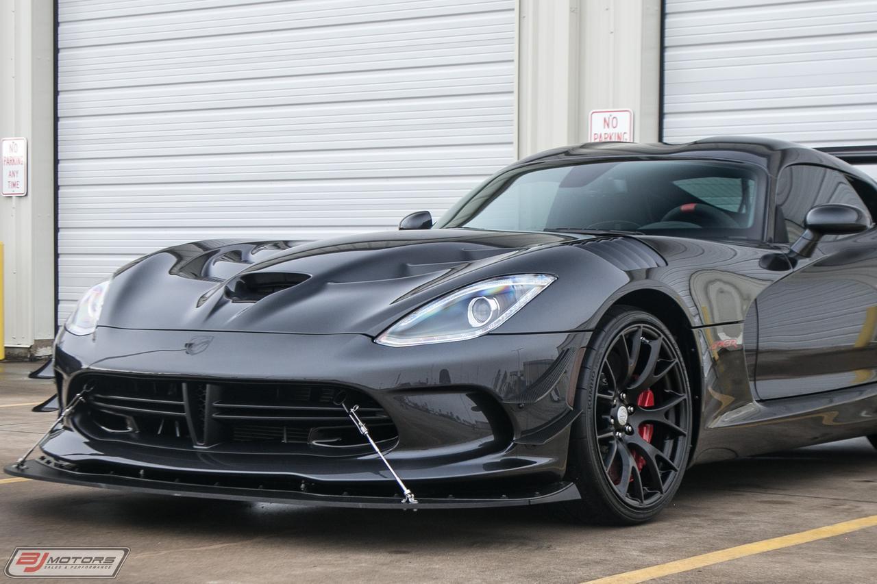 Used-2017-Dodge-Viper-ACR-Extreme-GTC-Solid-Gunmetal