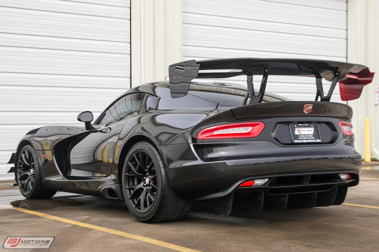 Used-2017-Dodge-Viper-ACR-Extreme-GTC-Solid-Gunmetal