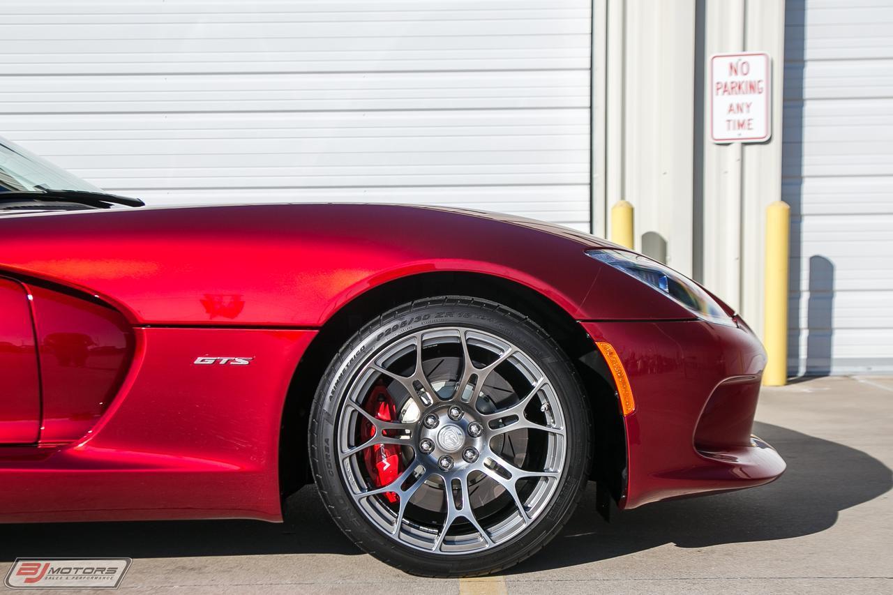 Used-2013-Dodge-Viper-Stryker-Red-GTS