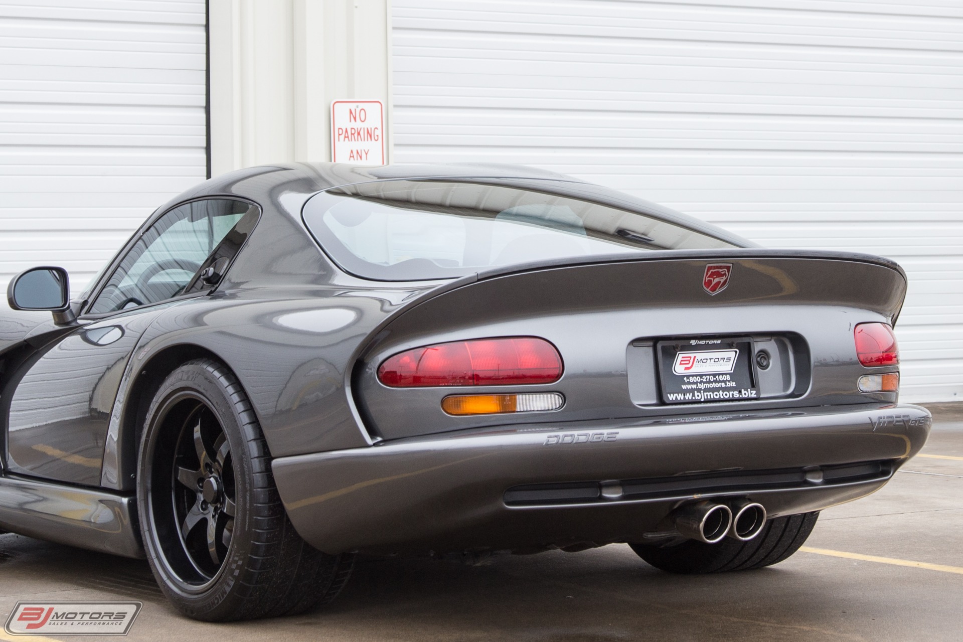 Used-2002-Dodge-Viper-GTS