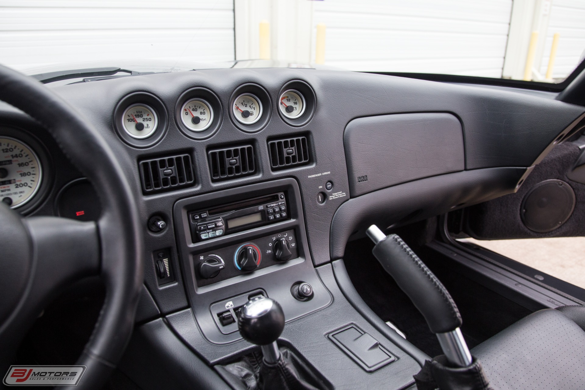 Used-2002-Dodge-Viper-GTS