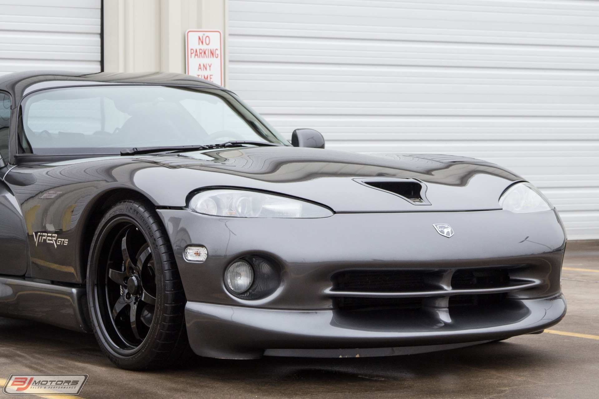 Used-2002-Dodge-Viper-GTS