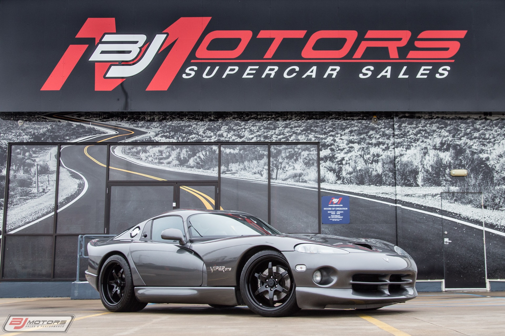 Used-2002-Dodge-Viper-GTS