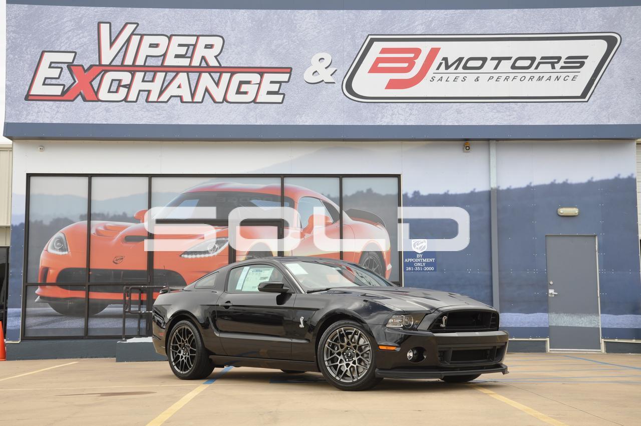 Used-2014-Ford-Mustang-Shelby-GT500