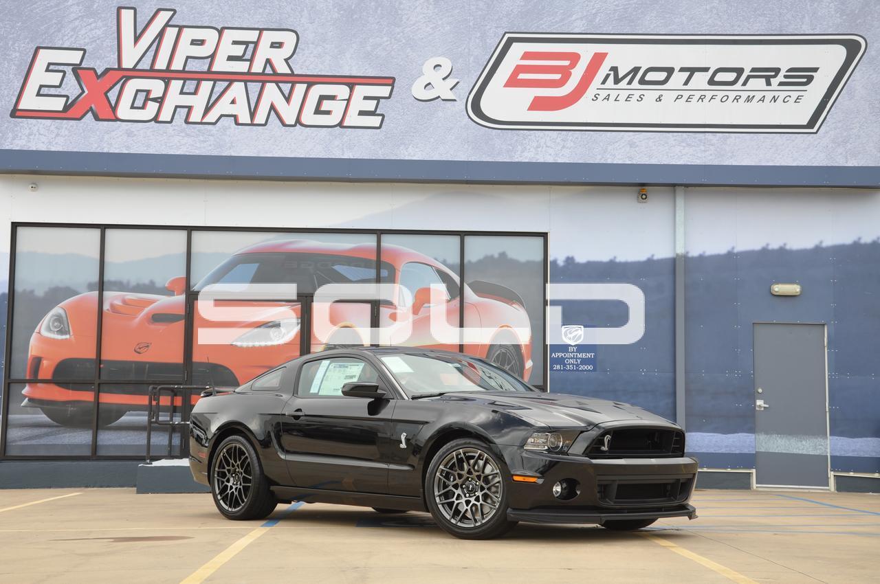 Used-2014-Ford-Mustang-Shelby-GT500