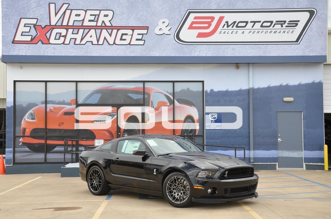 Used-2014-Ford-Mustang-Shelby-GT500