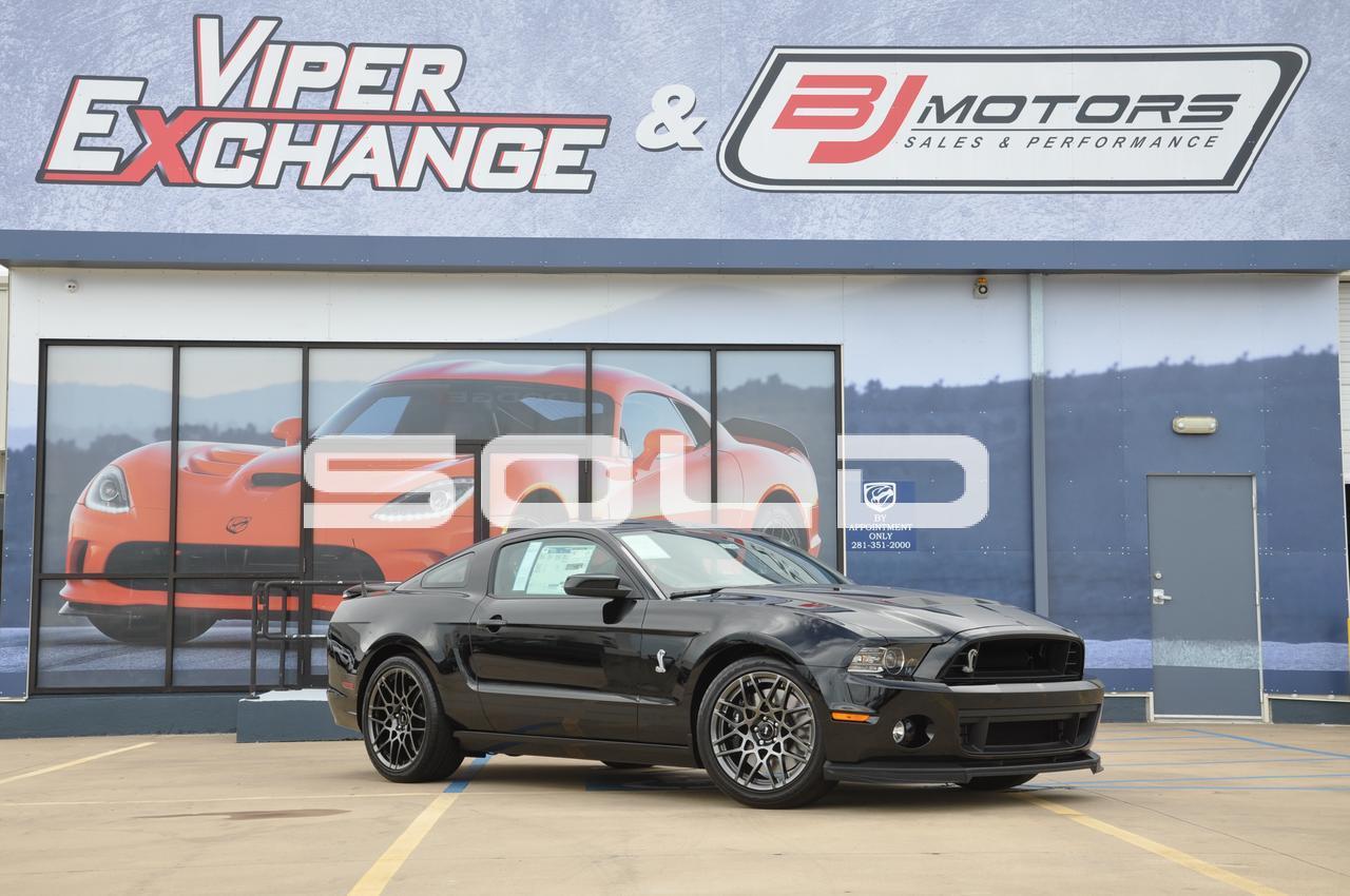 Used-2014-Ford-Mustang-Shelby-GT500