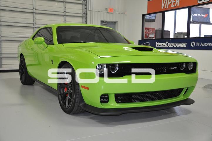 Used-2015-Dodge-Challenger-SRT-Hellcat