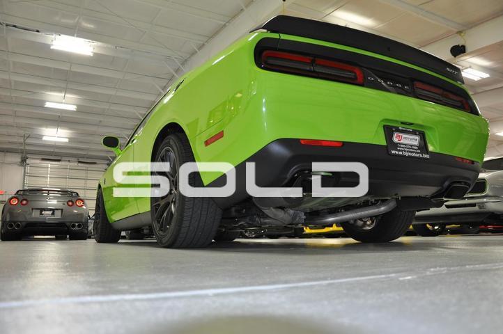 Used-2015-Dodge-Challenger-SRT-Hellcat