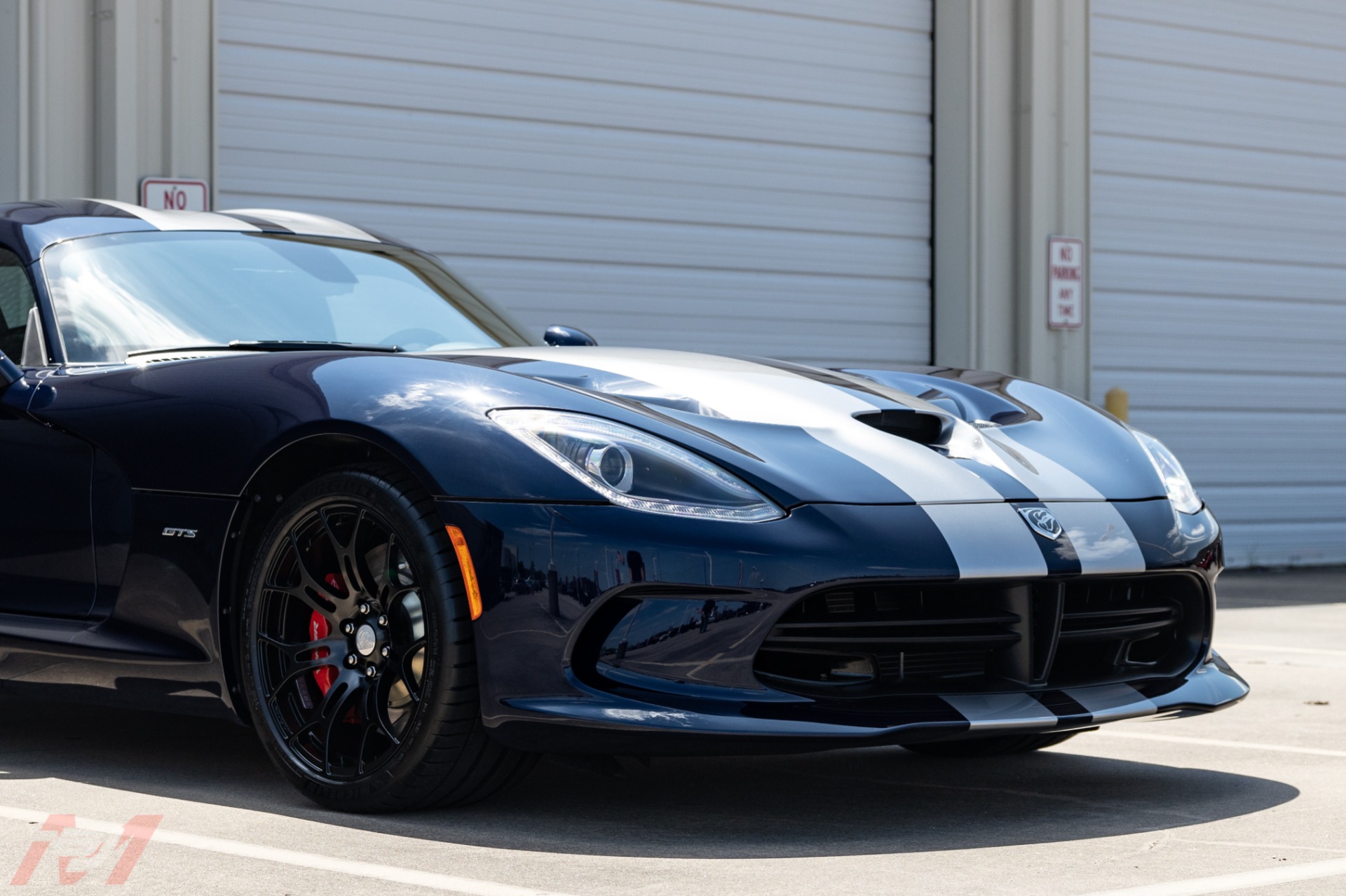 Used-2014-Dodge-Viper-GTS