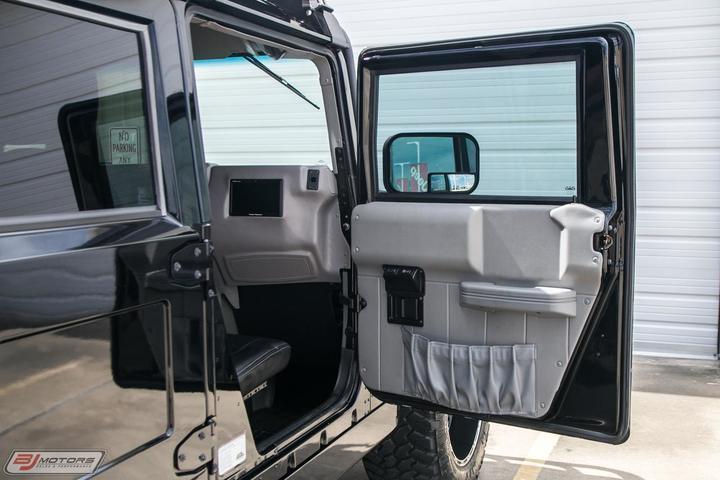 Used-2002-HUMMER-H1-Predator