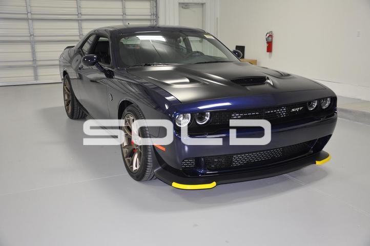 Used-2015-Dodge-Challenger-SRT-Hellcat