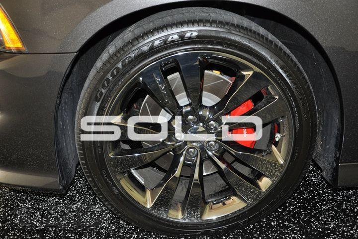 Used-2013-Dodge-Charger-SRT8