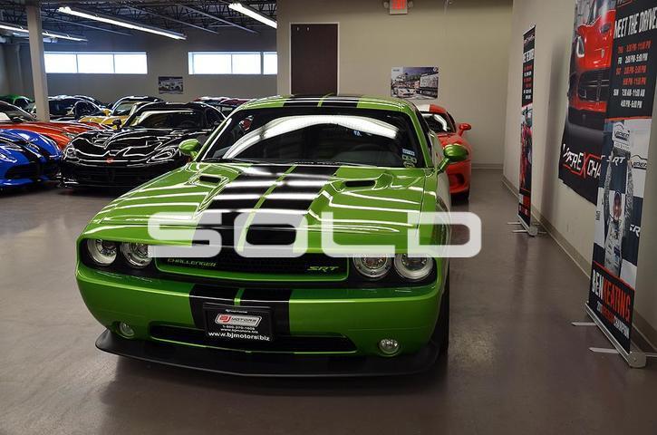 Used-2011-Dodge-Challenger-SRT8