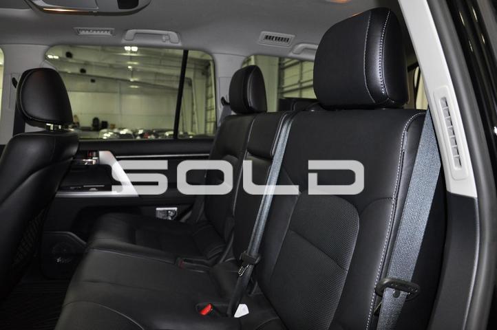 Used-2015-Toyota-Land-Cruiser