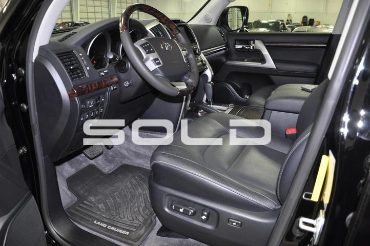 Used-2015-Toyota-Land-Cruiser