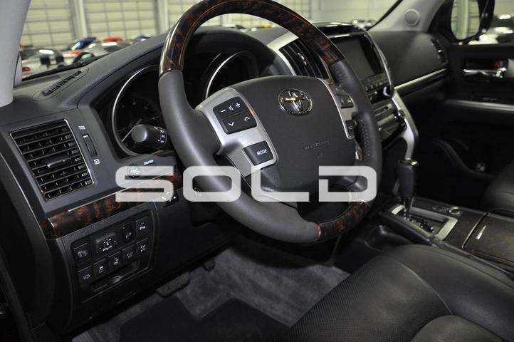 Used-2015-Toyota-Land-Cruiser