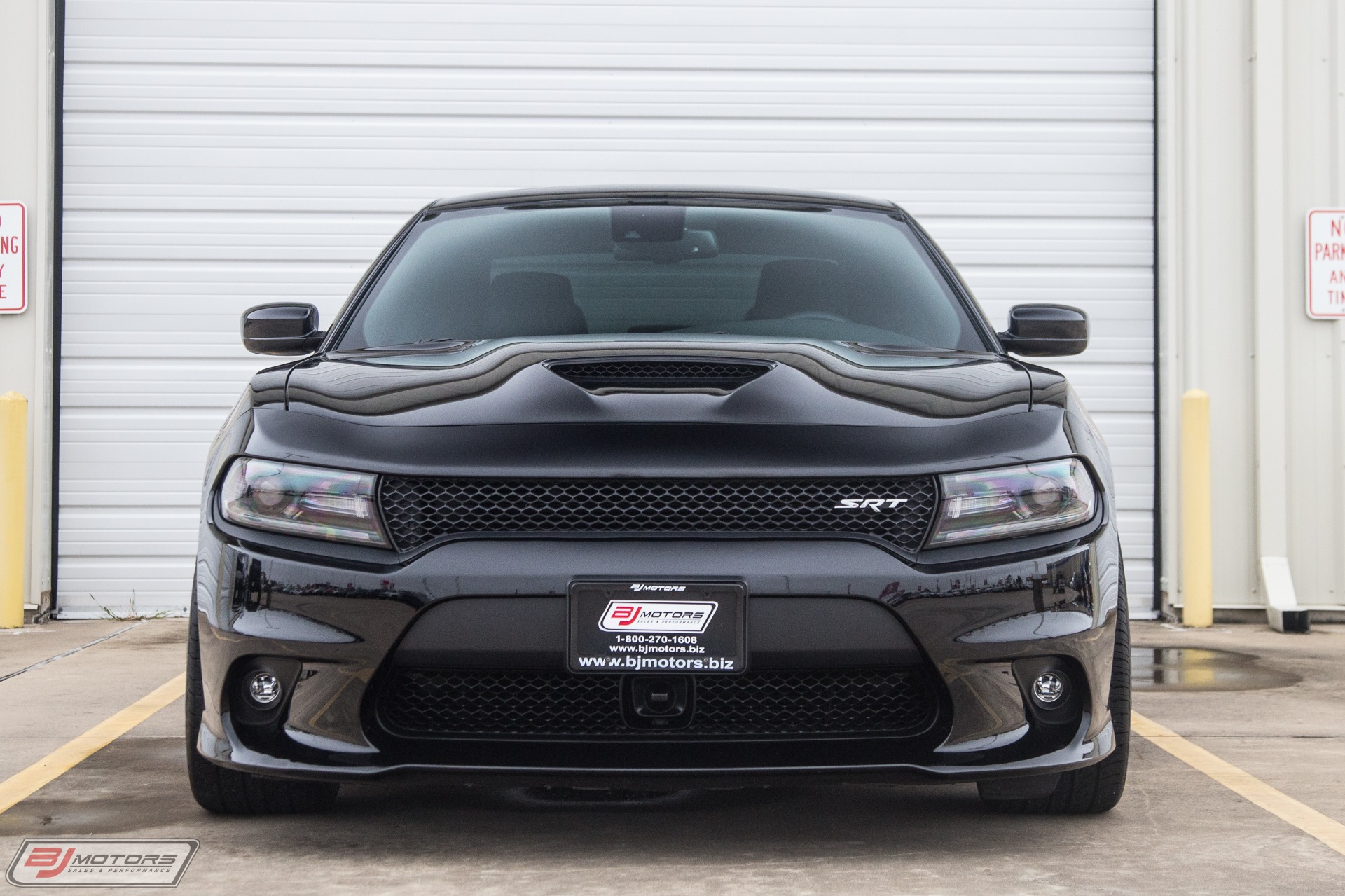 Used-2016-Dodge-Charger-SRT-392